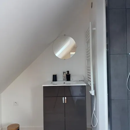 Ormoie Beautiful House 5 Bedroomed Near Disneyland Paris מאני-לה-הונגרה